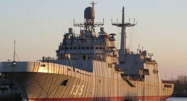俄计划明年开建2.5万吨级登陆舰