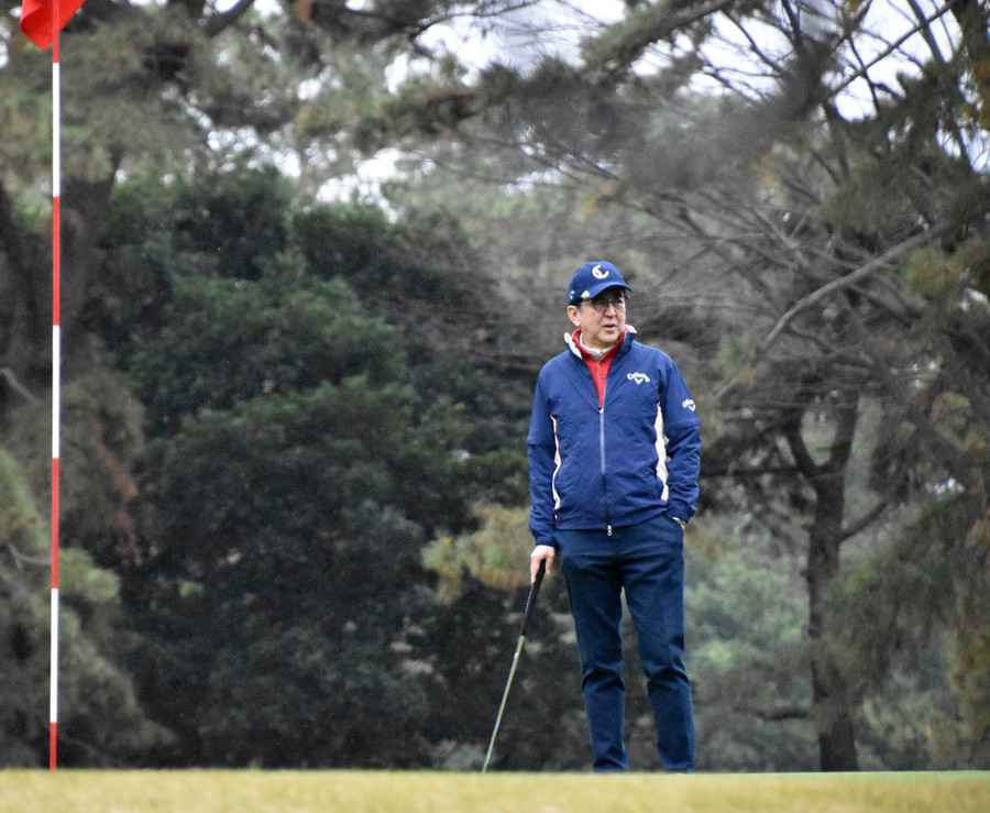 被问今年过得咋样 安倍晋三感慨:真是不容易