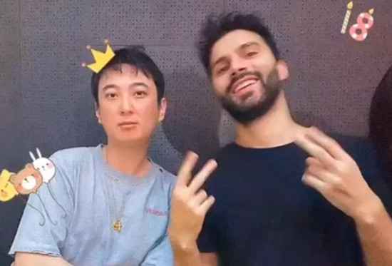王思聪32岁生日三亚庆生照曝光！美女环绕合影后不断低头玩手机