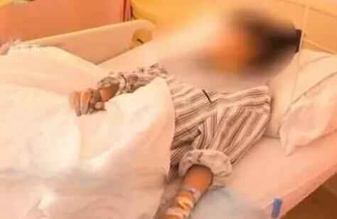 13岁女生在学校扫雪后手变黑 家长到医院一问当场崩溃