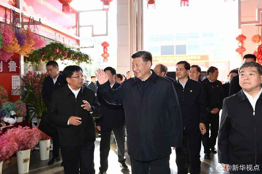 习近平向全国人民拜年