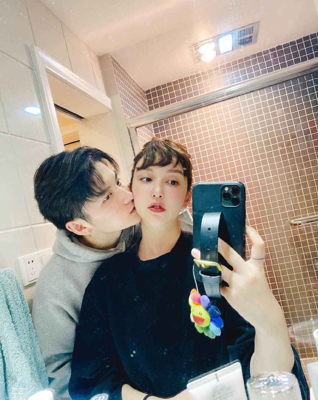 李雨桐公开恋情怎么回事 李雨桐男友是谁92年吴懿韬身份被扒还是个学生？