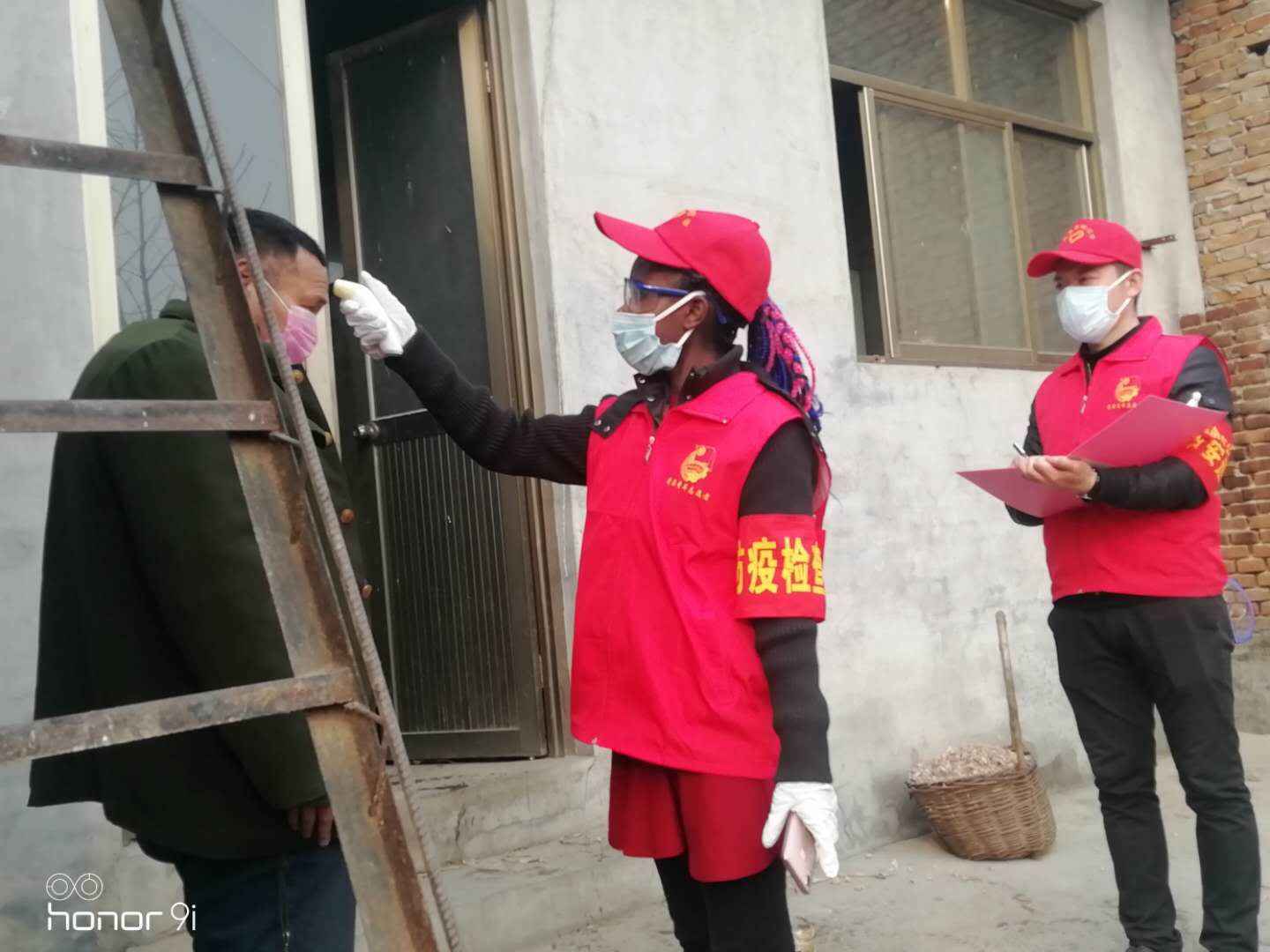 河北非洲媳妇吉娜：“我也是一名抗疫志愿者”