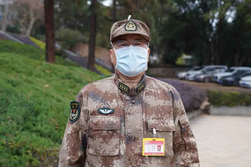 火神山医院副院长徐迪雄：“坚决带队打赢这场硬仗！”