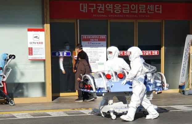 韩国16名护士辞职怎么回事 韩国推迟两周开学 韩国肺炎确诊4812例