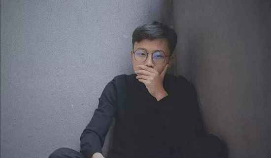 抖音青砖伴瓦漆白马踏新泥是什么歌 歌曲演唱者及歌词介绍