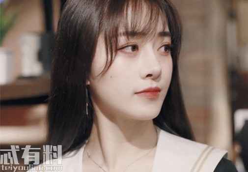 《青春有你2》李依宸是谁 李依宸年龄个人资料海量私照背景曝光