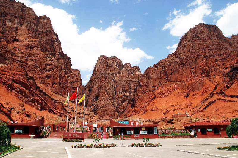 新疆库车旅游景区有序开放 对全国医务人员免票
