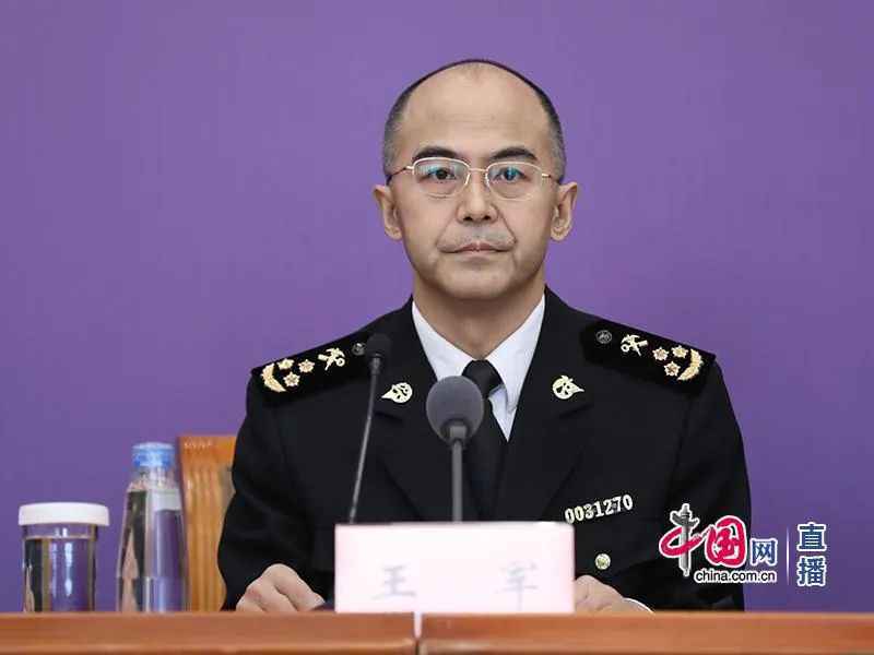 全国日均入境人次达12万，如何防控疫情？国家出手了