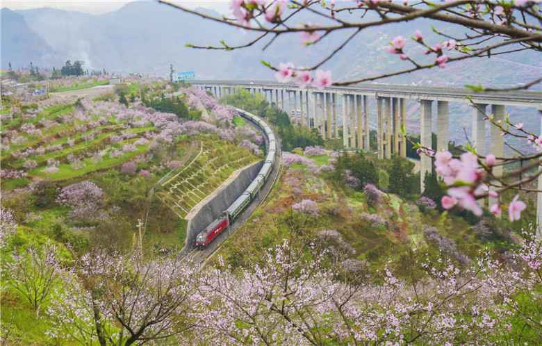 科技赋能，山区铁路管理也能“高精尖”
