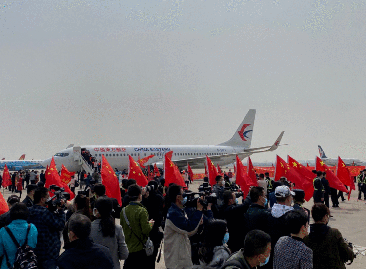 山西1516名支援湖北医疗队员全员凯旋