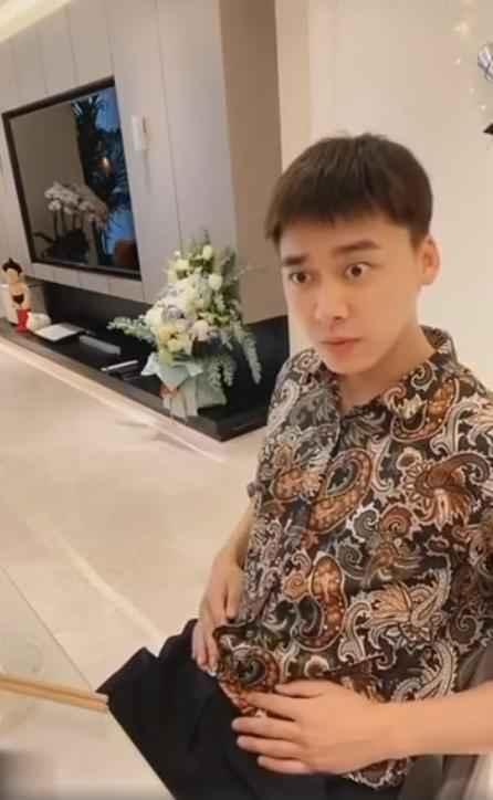 李易峰觉得虞书欣很可爱怎么回事 李易峰虞书欣什么关系