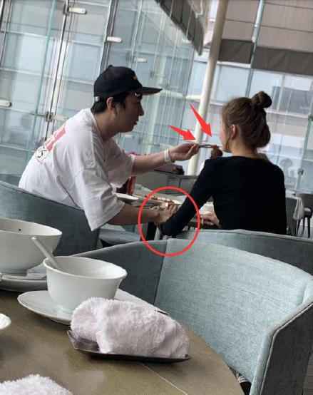 王思聪甜仇恋情曝光 王思聪甜仇怎么认识的女方被扒是蛋蛋解说前女友