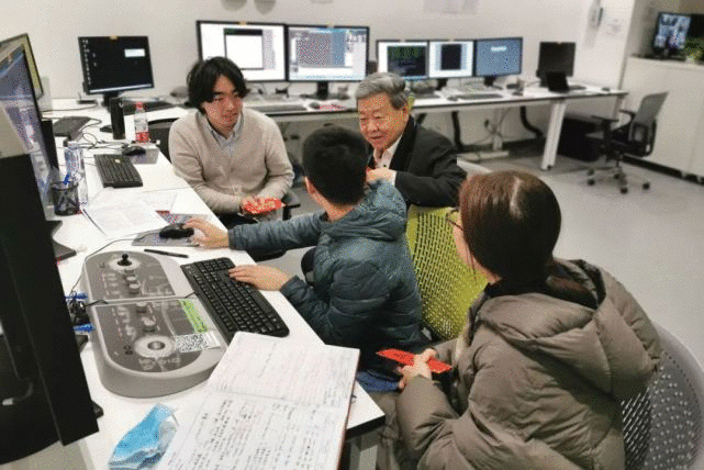 饶子和委员：破译抗新冠病毒关键药靶三维结构