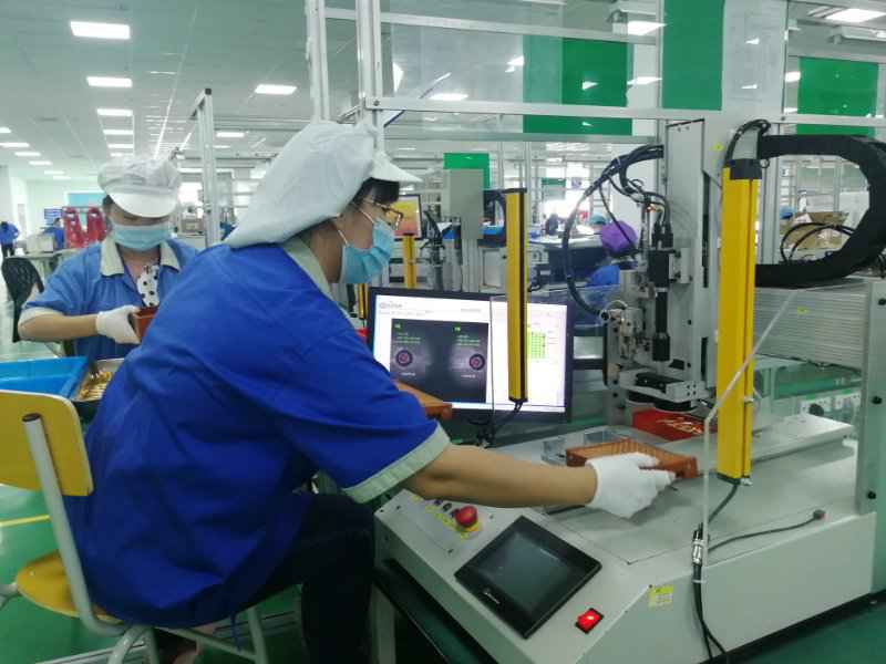 应对疫情用工不足，这项技术0.3秒智能检测一颗5G产品零部件