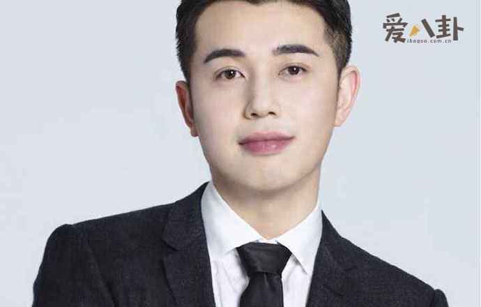 李佳琦小助理微博改名付鹏 付鹏李佳琦分道扬镳原因是什么