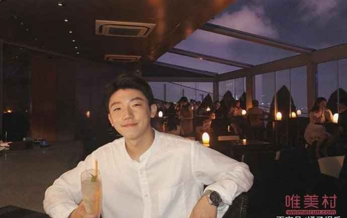 陆柯燃老板兼职舞蹈老师怎么回事？陆柯燃老板是谁照片资料简介