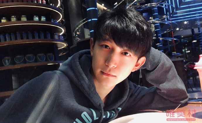 少年之名凡宇照片长啥样？凡宇详细资料及经纪公司起底