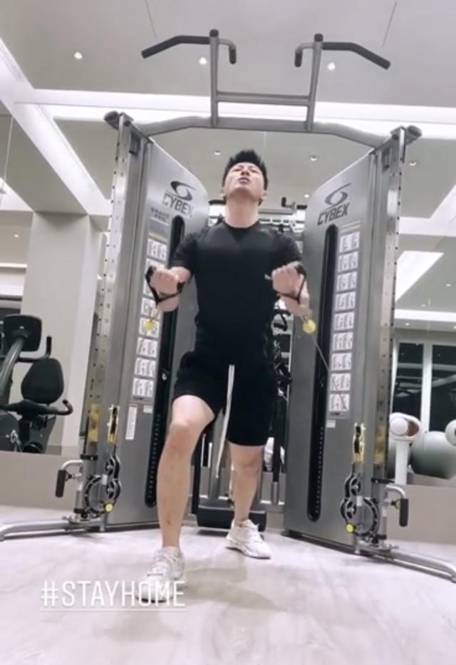 何超莲窦骁疑已同居是真的吗 何超莲窦骁什么时候在一起的
