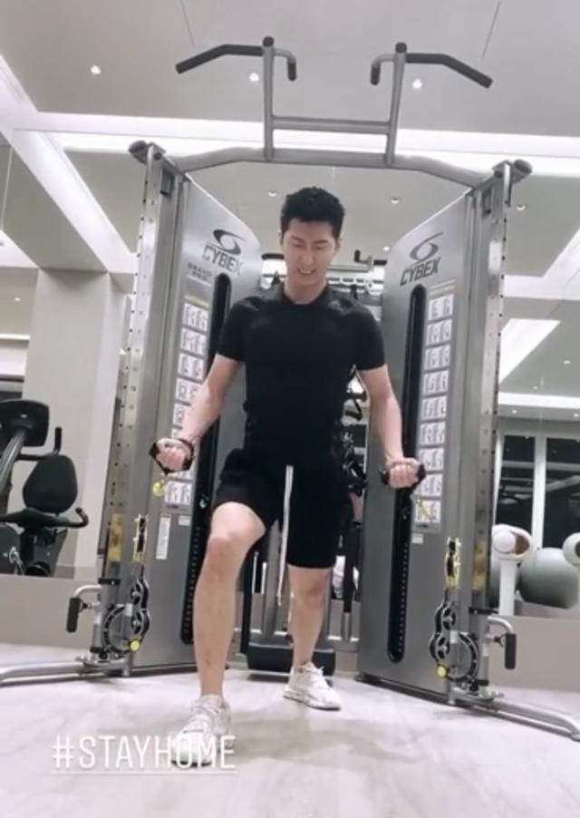 何超莲窦骁疑已同居是真的吗 何超莲窦骁什么时候在一起的