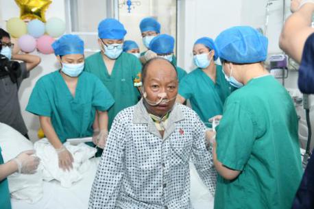 崔志强出院，全球10例新冠肺移植中的首位