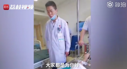 医生为督促女孩康复训练将其训哭 详细经过背后原因太暖了