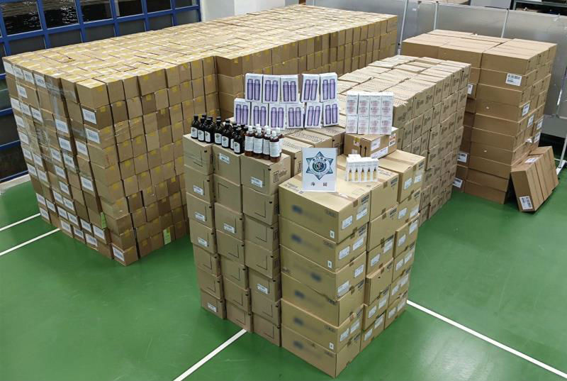 澳门海关打击水客活动 再捣水货店扣455万澳门元美妆产品