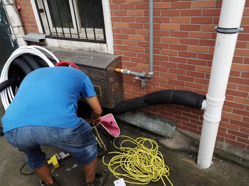 平顶山强制停水小区已陆续送水，费用咋缴正协商