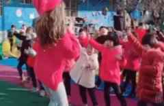 幼儿园举办亲子大赛,宝爸负责拍照,网友:千万别让爸爸去接孩子