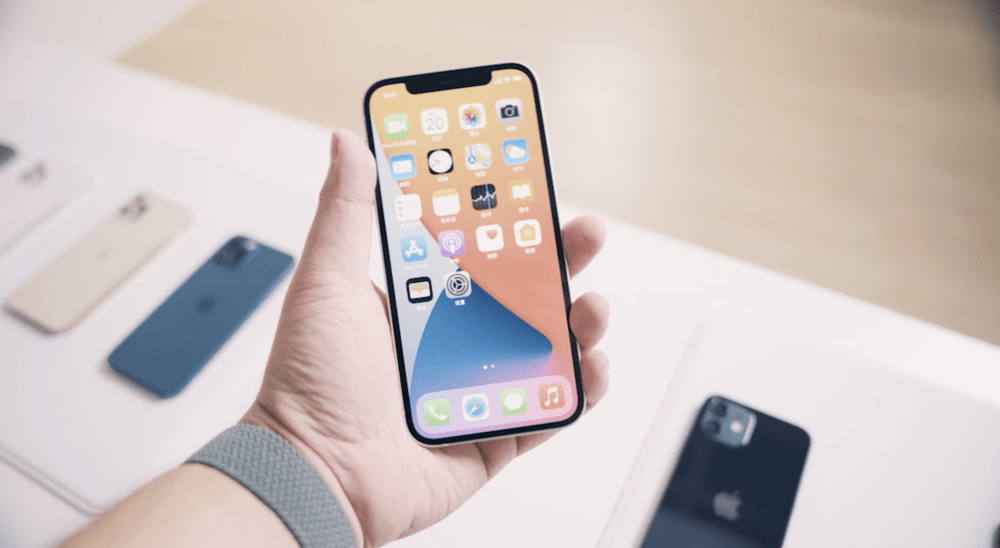 iPhone 12/12 Pro 一周体验:苹果的轻薄黑魔法