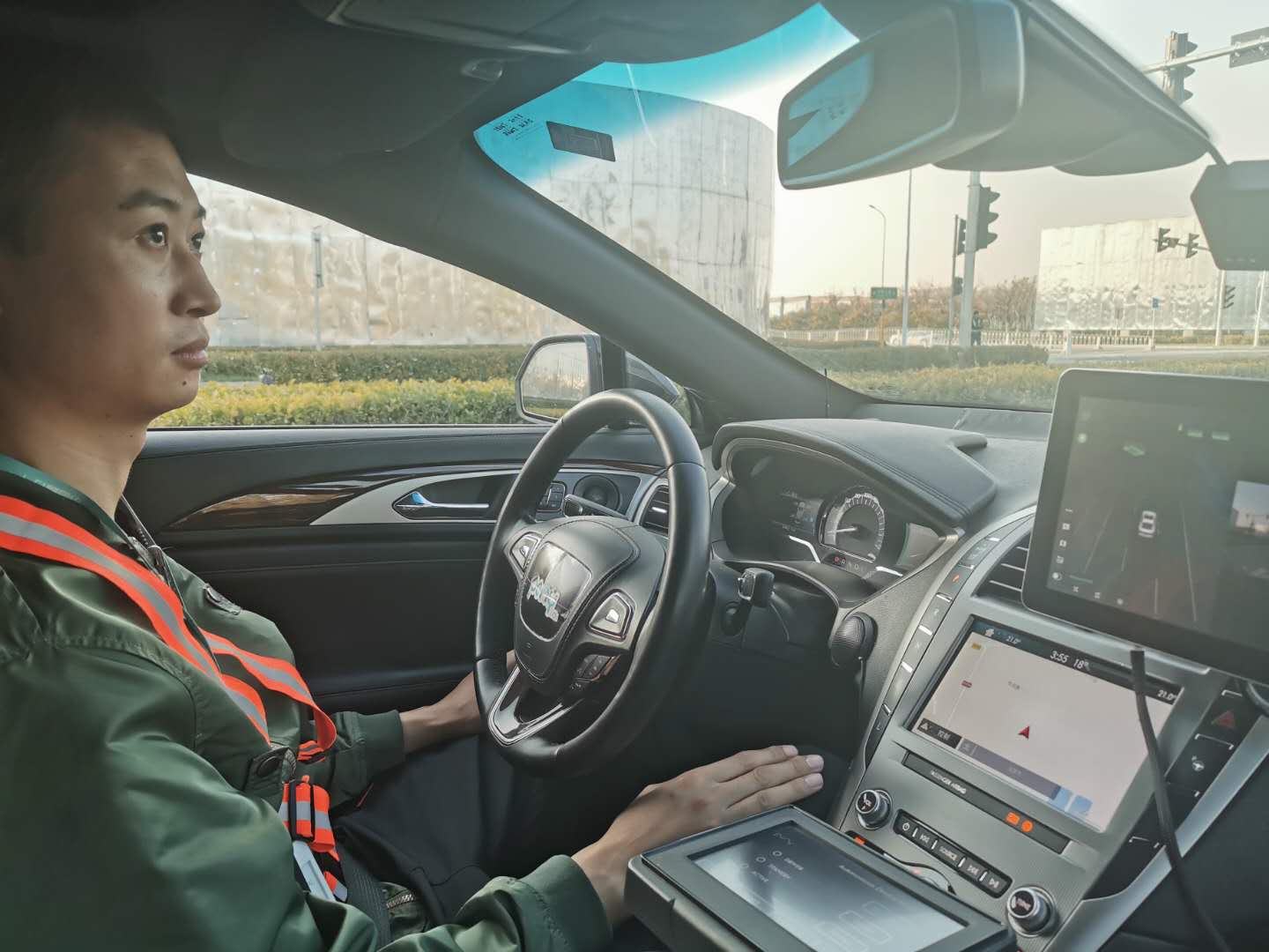 约辆自动驾驶TAXI，开启“新一代人工智能”应用场景“探访之旅”