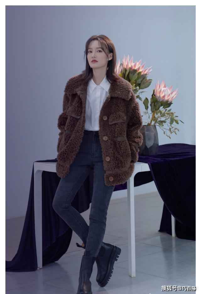 巅峰体重90斤的李沁,如今因为这条裤子变成120,选款太重要了
