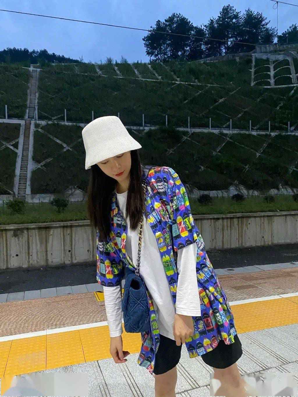 素颜曾黑上热搜 现在却成为了美肤扛把子 沈梦辰到底做了啥?