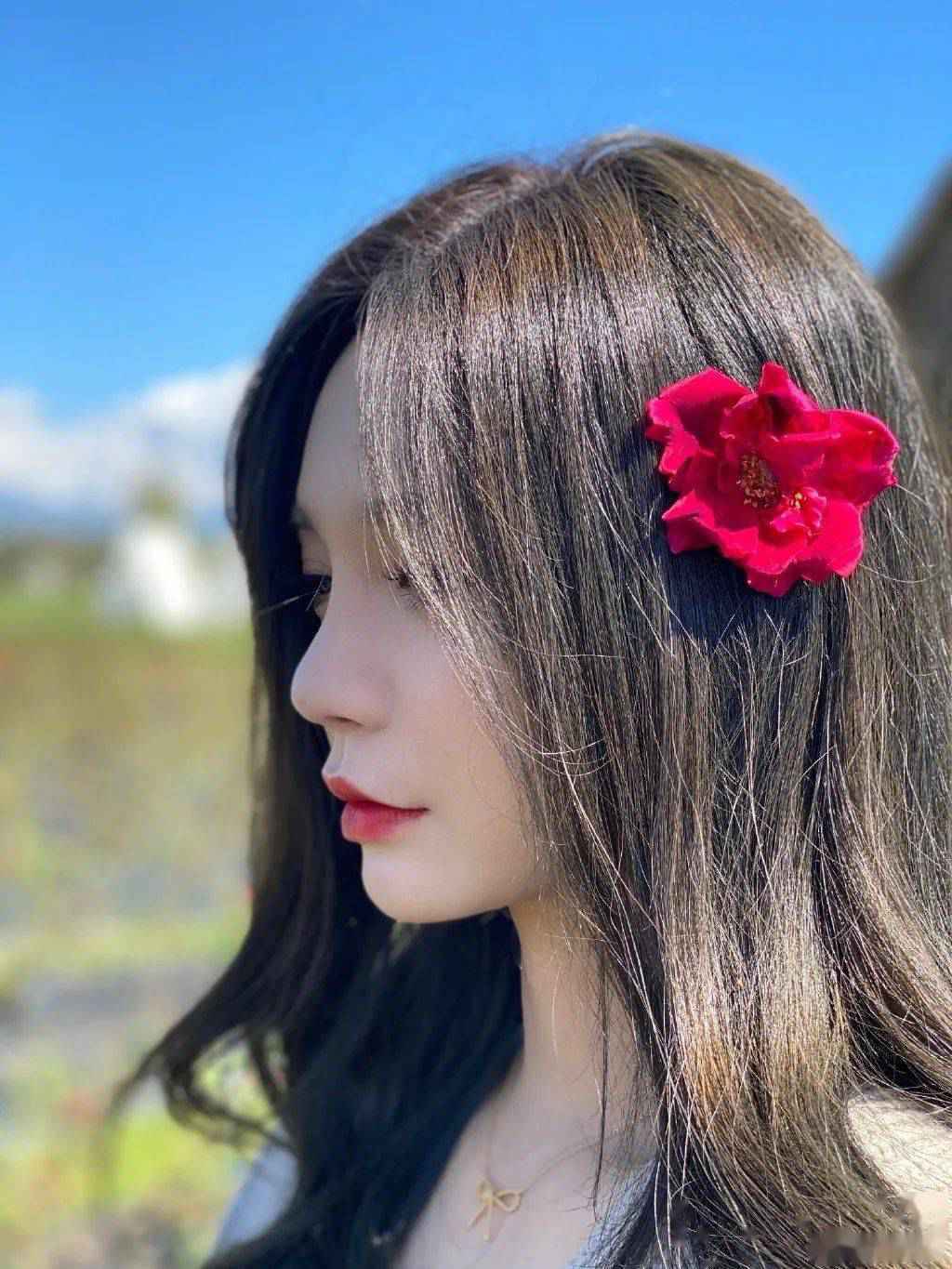 素颜曾黑上热搜 现在却成为了美肤扛把子 沈梦辰到底做了啥?