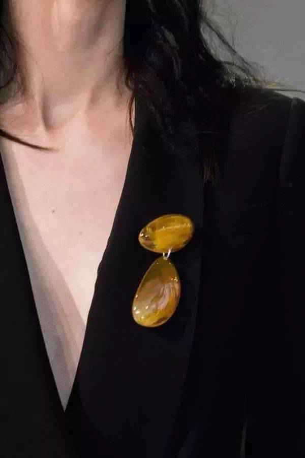 时髦有品位的女人,都有一枚胸针