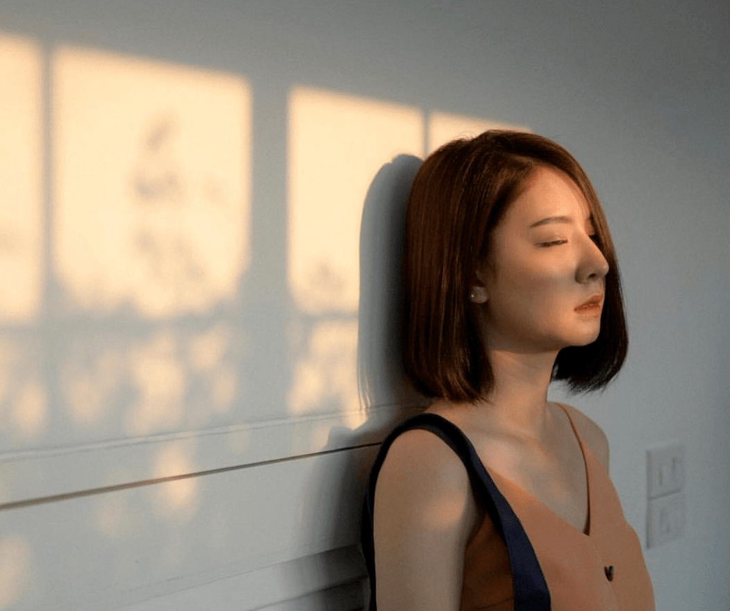尴尬长度的发型,该如何选择造型