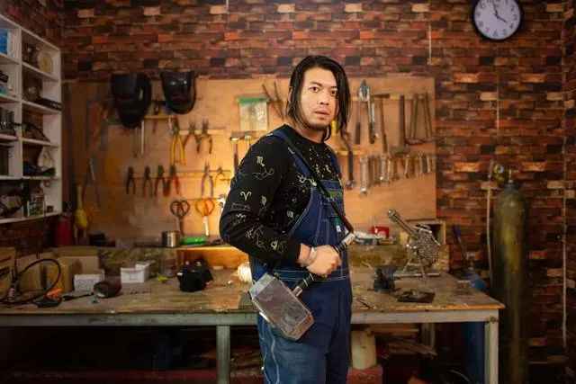 虐哭黄渤,频频作“恶”,却收获千万粉丝,被央视点赞,这个网红凭什么?
