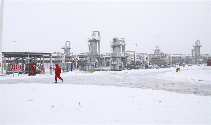 新疆油田呼图壁储气库：迎风雪开足马力保冬供 日采气量创历史新高