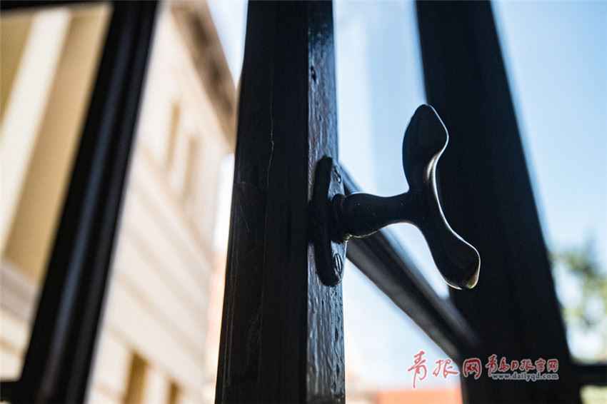 组图:走进百年沧桑的胶澳总督府 这里印刻着时光烙印