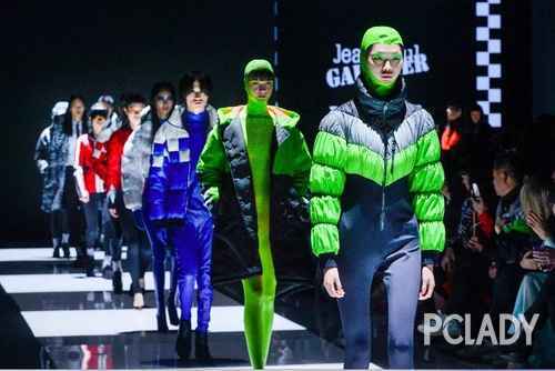 拒绝羽绒服?这样的穿搭法则让你冬天时髦到底