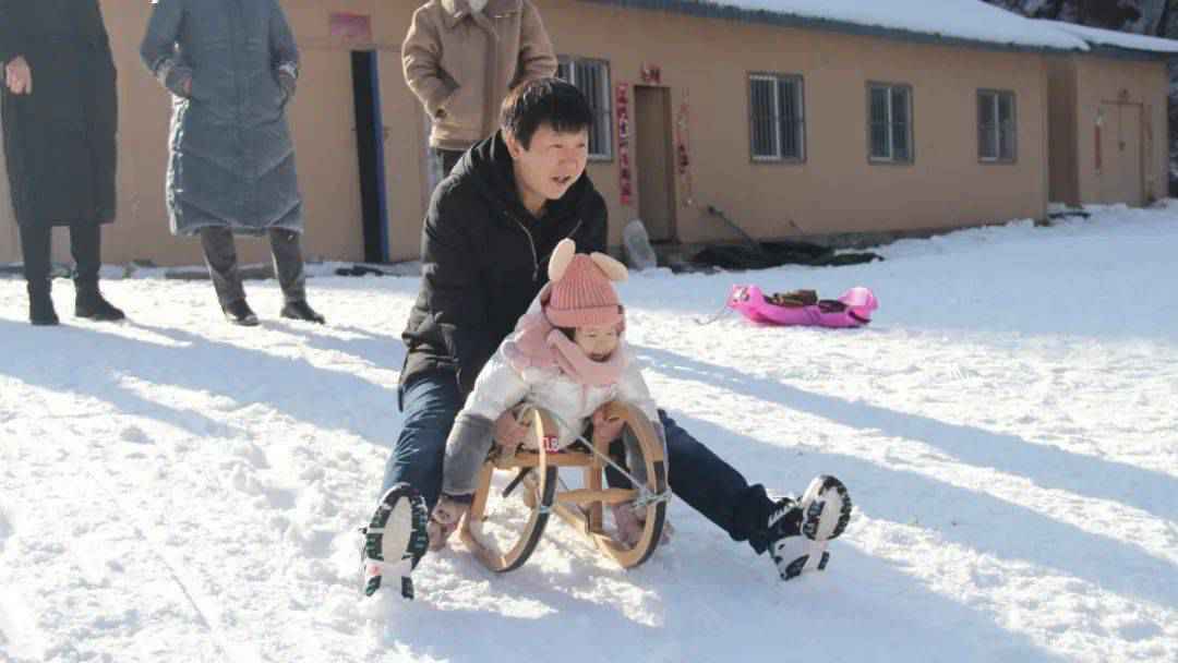 无滑雪不冬天!伏牛山滑雪度假乐园掀起中原滑雪运动热潮!