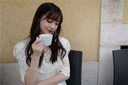 1551775554127989.jpg 女明星变白有小技巧,这三件事情让女生美白更容易