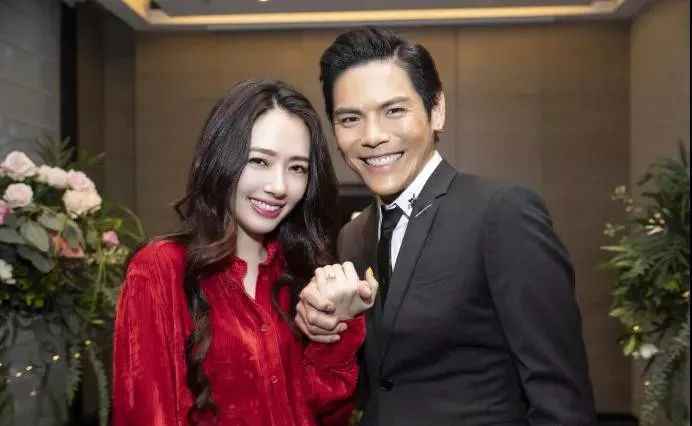 “励志男神”向佐从250斤减到160斤,如今抱得美人归……
