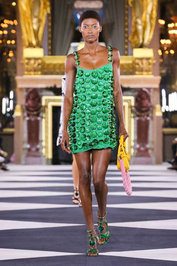 BALMAIN 2020 春夏女装:关于我们这一代