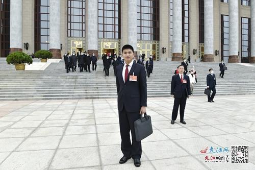 全国两会代表委员热议“碳达峰、碳中和”：护佑江西绿水青山 造福子孙后代