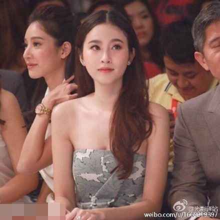 泰国最美变性人Poy柔美性感获赞