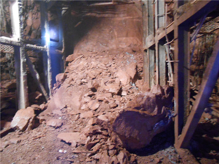  科技助力穿越地震带，大瑞铁路大坡岭隧道贯通