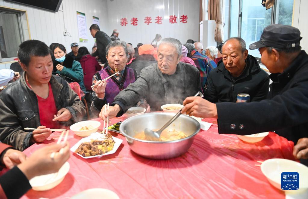  风雨中挺起不屈的脊梁——山西战洪图