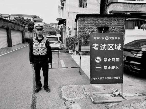 痛心！佛山一辅警执勤时被撞不幸离世，年仅25岁