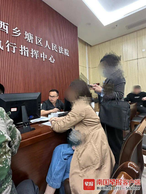 女子挨打用高跟鞋砸伤对方被判3年 还赔偿对方20万余元